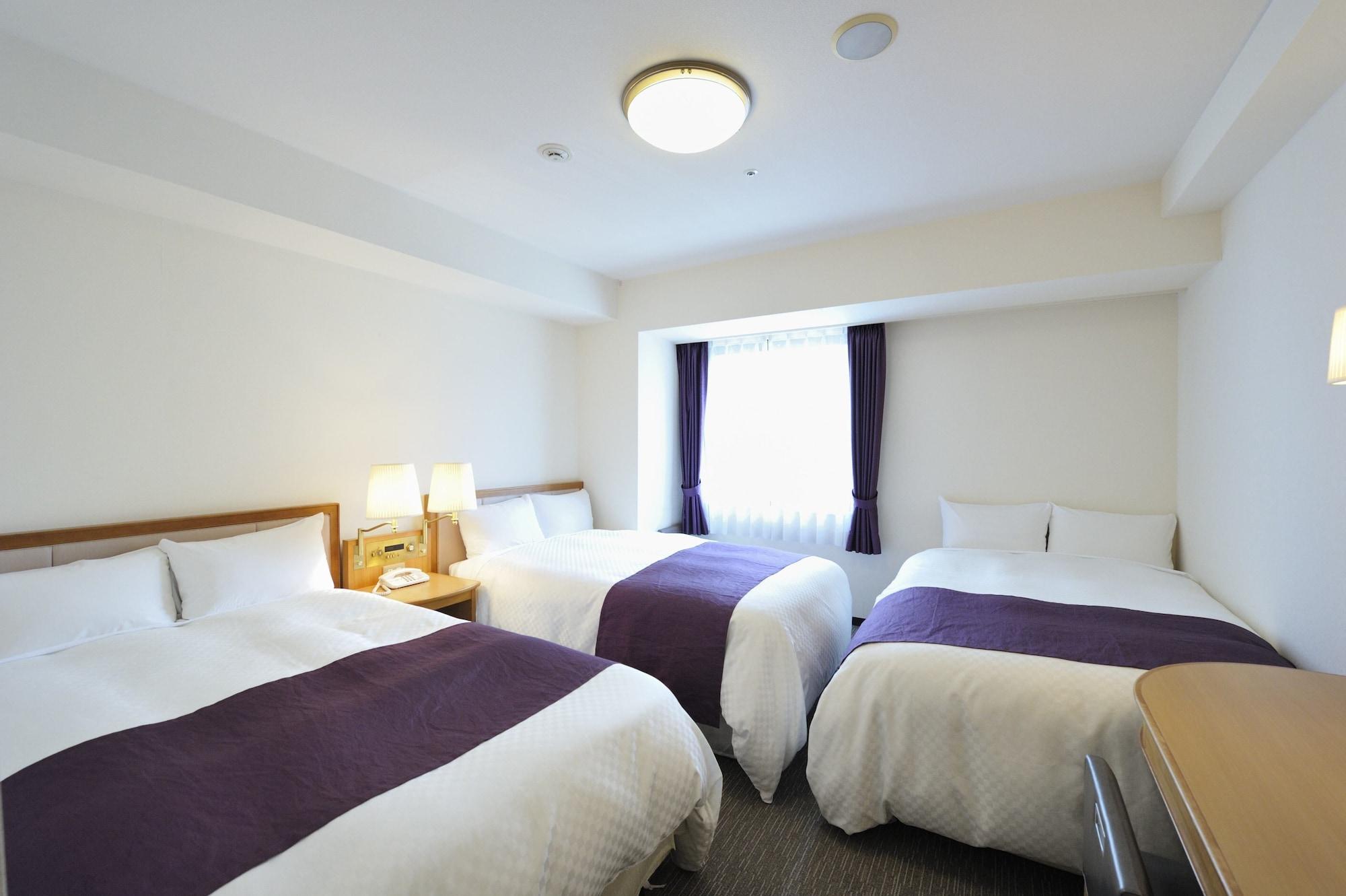 Court Shin-yokohama Hotel 3*