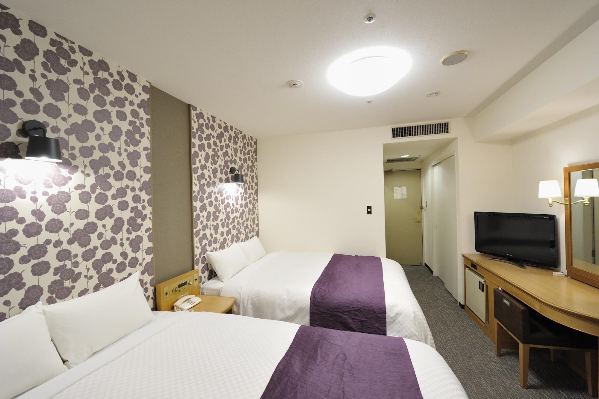 Court Shin-yokohama Hotel
