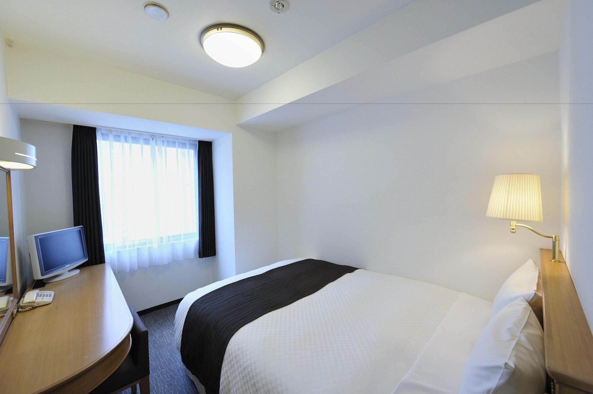 Court Shin-yokohama Hotel