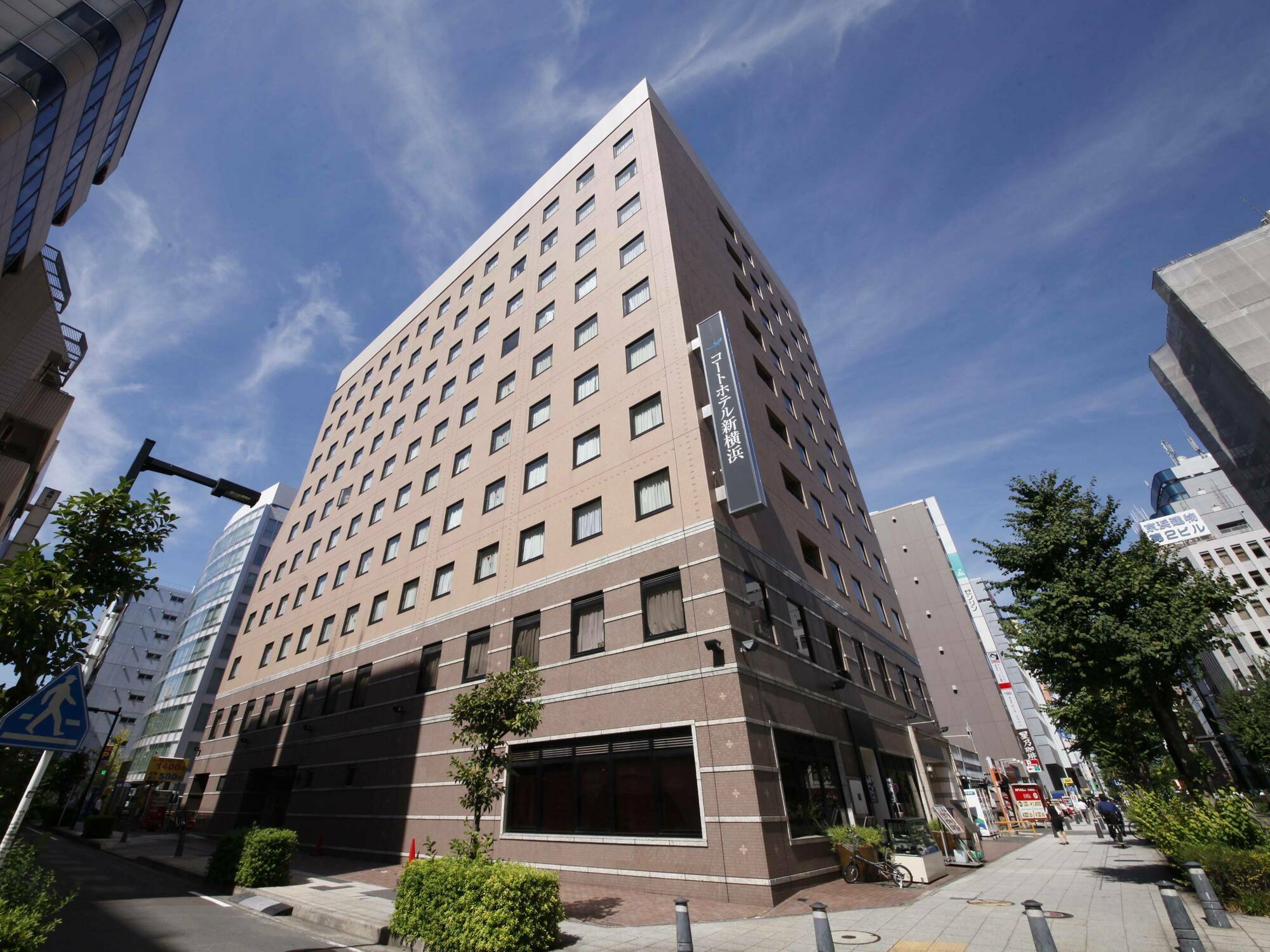 Court Shin-yokohama